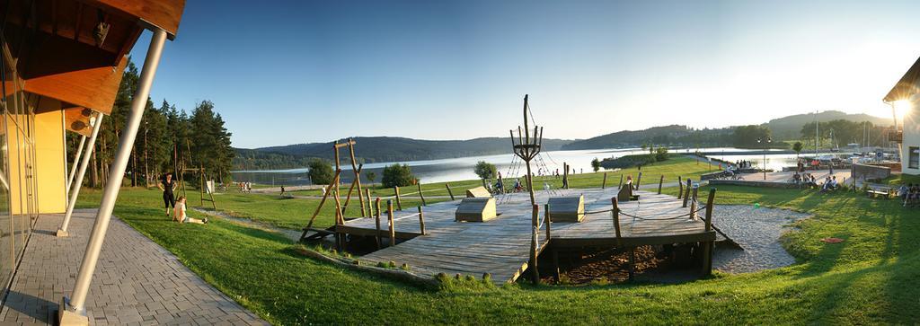 Hotel Admiral Lipno nad Vltavou Extérieur photo