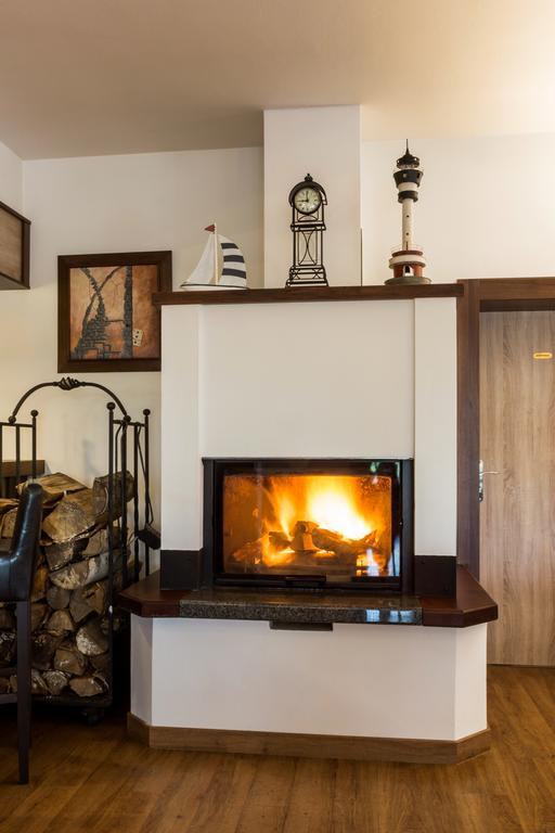 Hotel Admiral Lipno nad Vltavou Extérieur photo