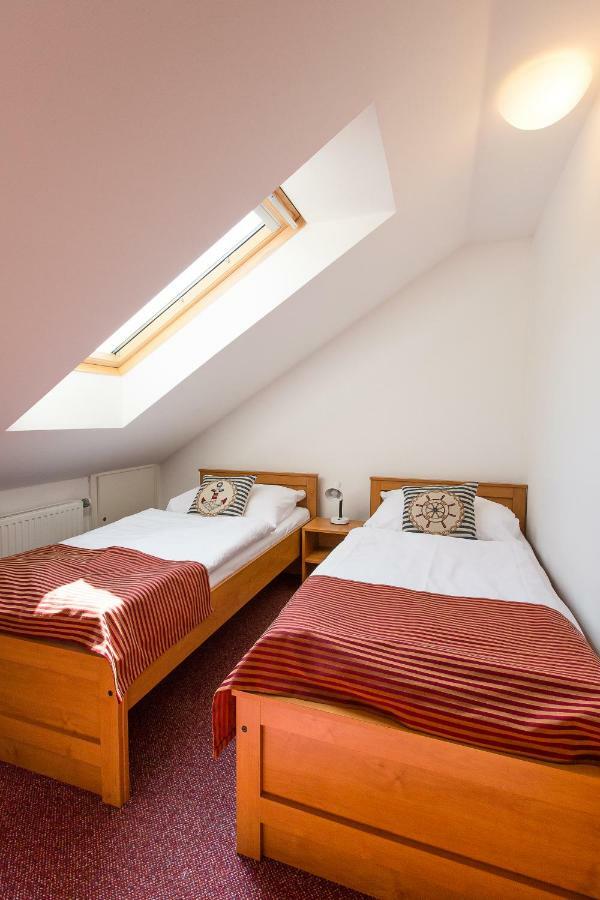 Hotel Admiral Lipno nad Vltavou Extérieur photo