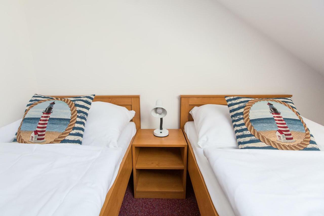 Hotel Admiral Lipno nad Vltavou Extérieur photo