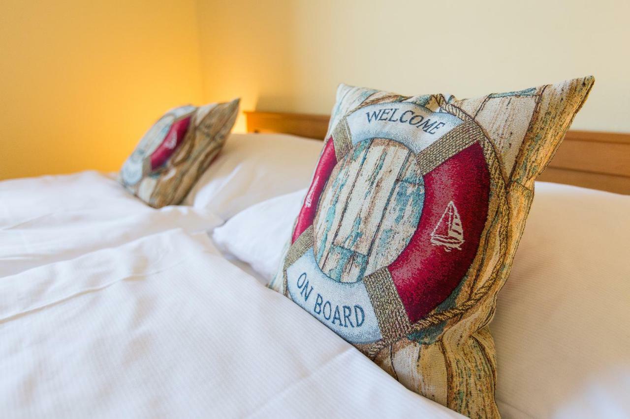 Hotel Admiral Lipno nad Vltavou Extérieur photo